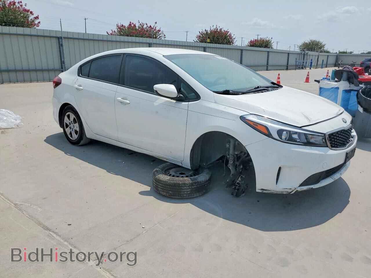 2017 KIA FORTE - VIN: 3KPFK4A76HE070502 - Photo 4