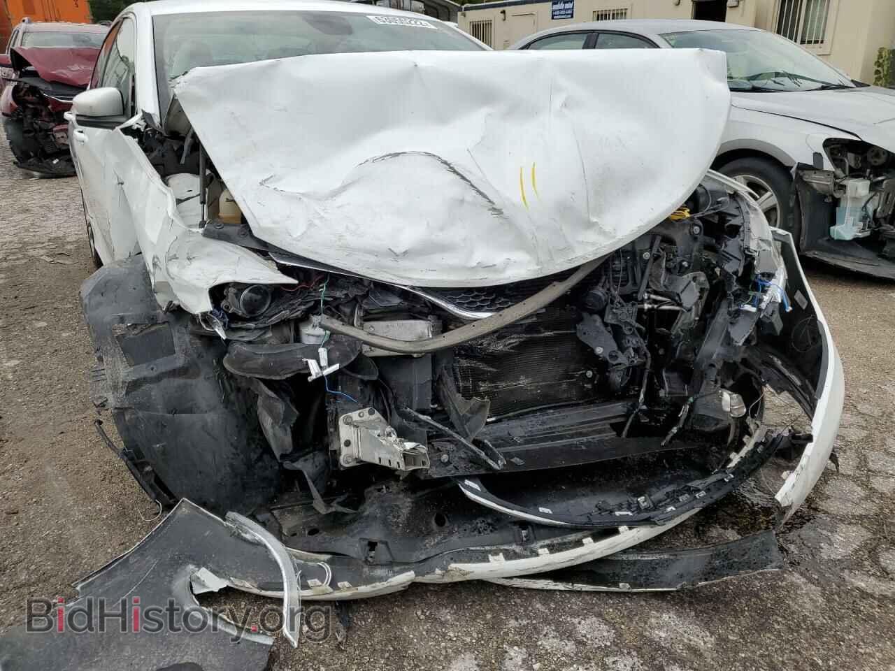 2016 CHRYSLER 200 - VIN: 1C3CCCAB6GN106234 - Фото 9