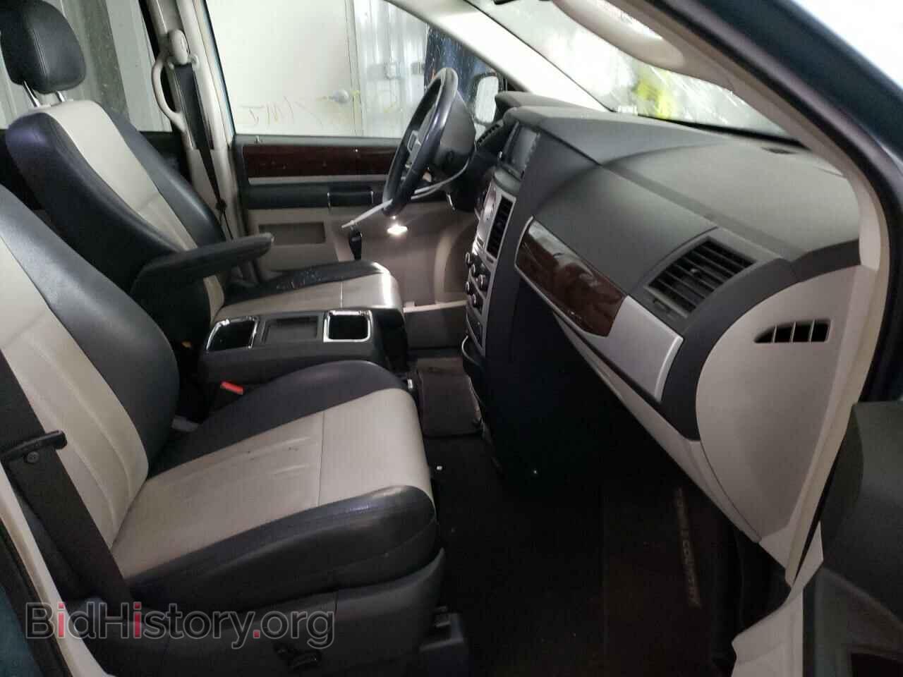 2010 CHRYSLER MINIVAN - VIN: 2A4RR8DX2AR398381 - Фото 5