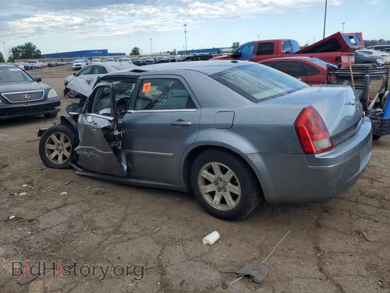 2007 CHRYSLER 300 - VIN: 2C3KA53G97H871498 - Фото 2