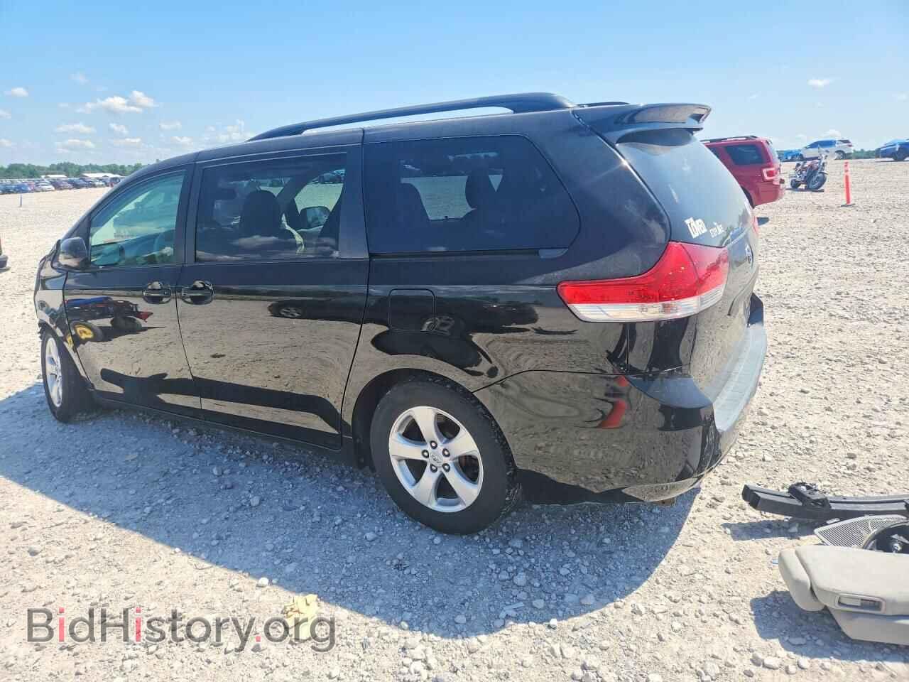 2012 TOYOTA SIENNA - VIN: 5TDKK3DCXCS189802 - Фото 2