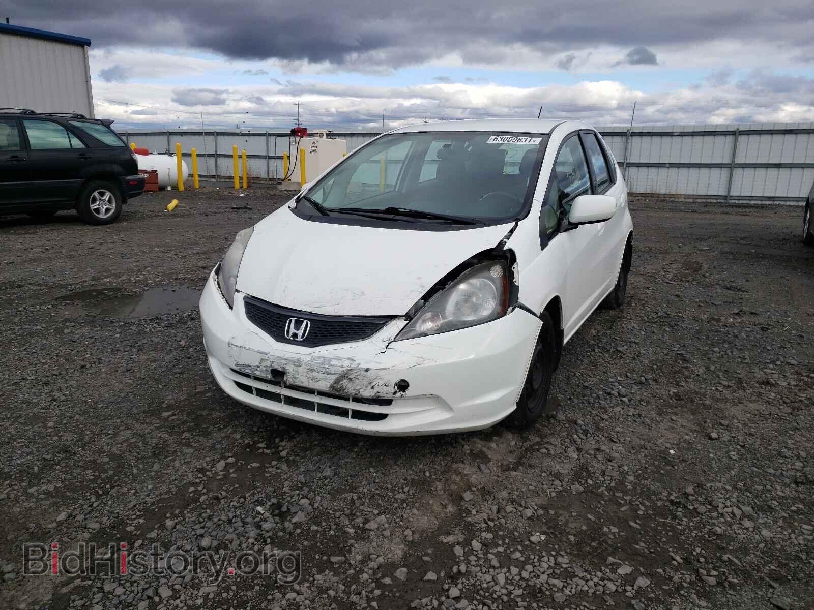 2013 HONDA FIT - VIN: JHMGE8H30DC008051 - Фото 2