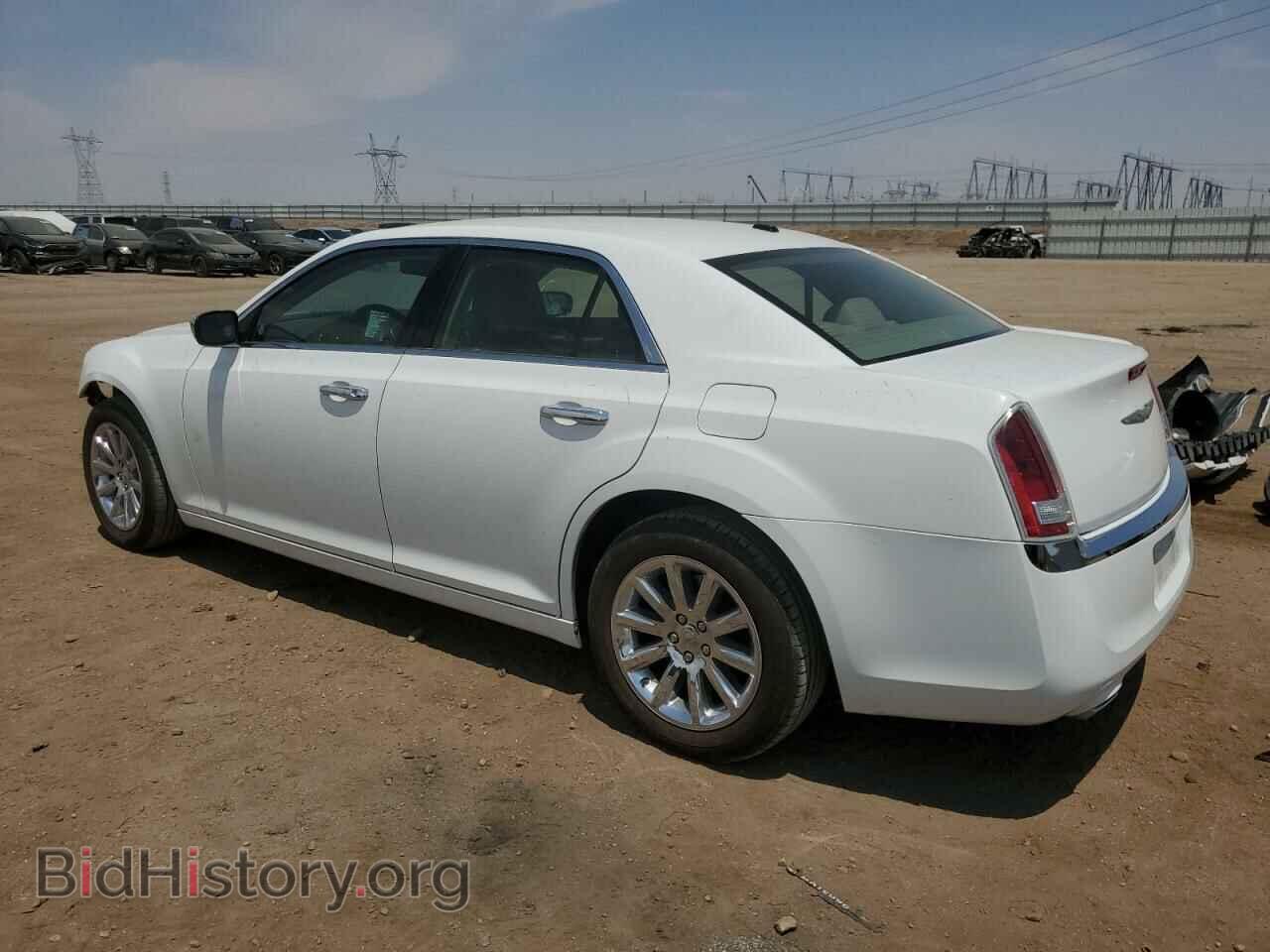 2011 CHRYSLER 300 - VIN: 2C3CA5CG5BH537675 - Фото 2