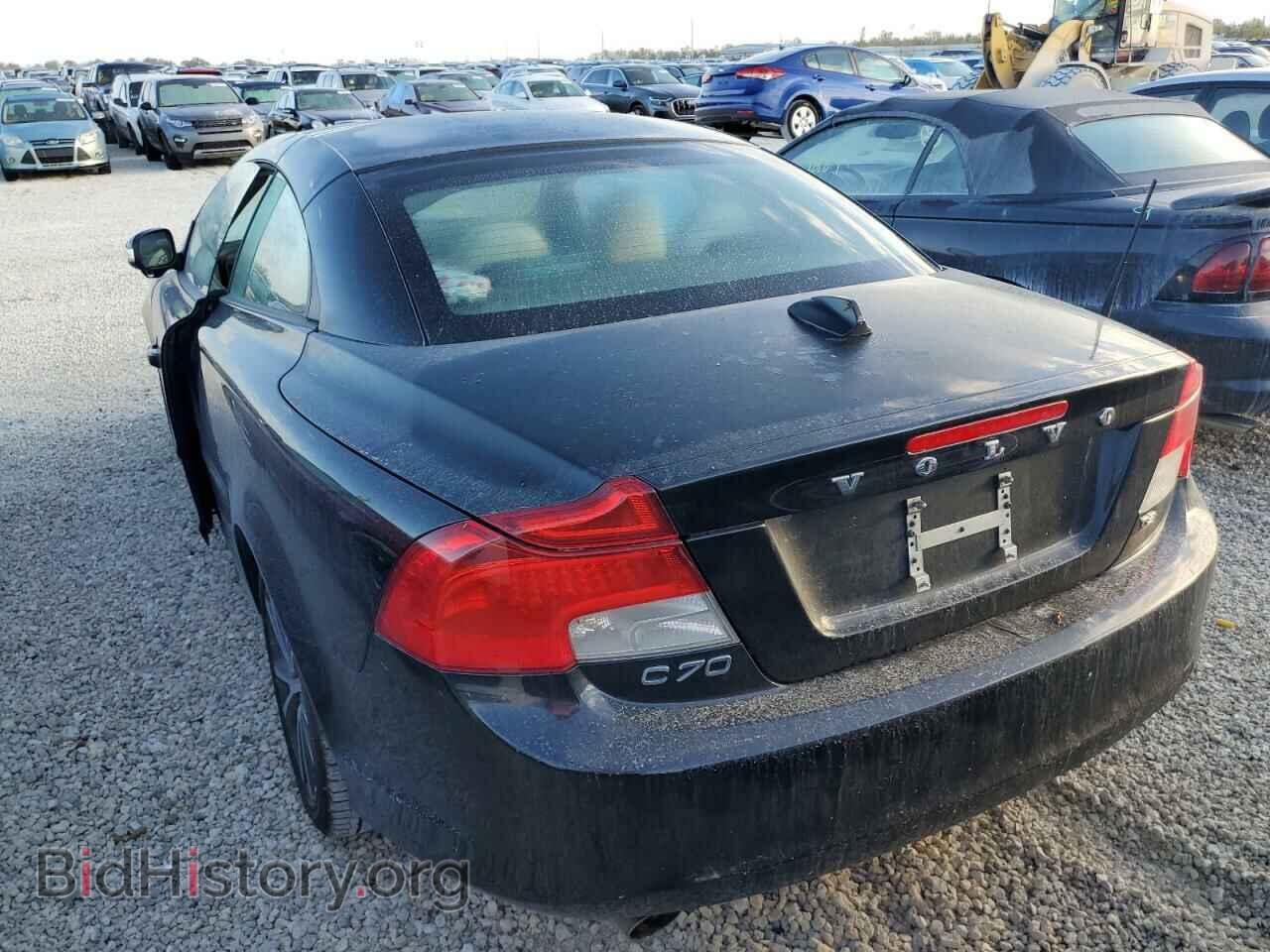 2011 VOLVO C70 - VIN: YV1672MC9BJ107772 - Фото 3