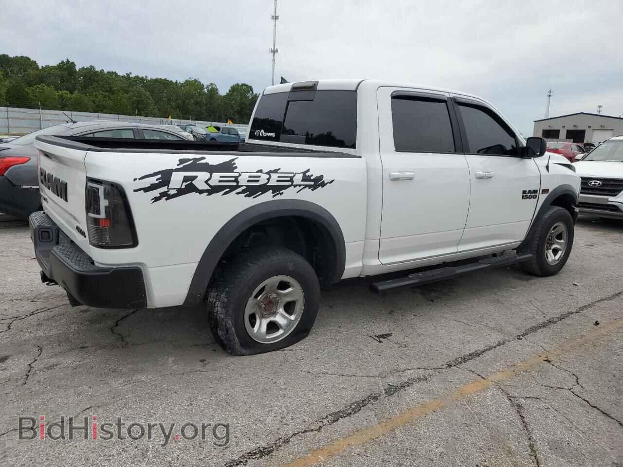 2016 RAM 1500 - VIN: 1C6RR7YT2GS370392 - Фото 3