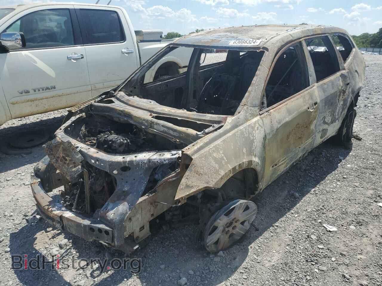 Photo 1GNKVGED5BJ384120 - CHEVROLET TRAVERSE 2011