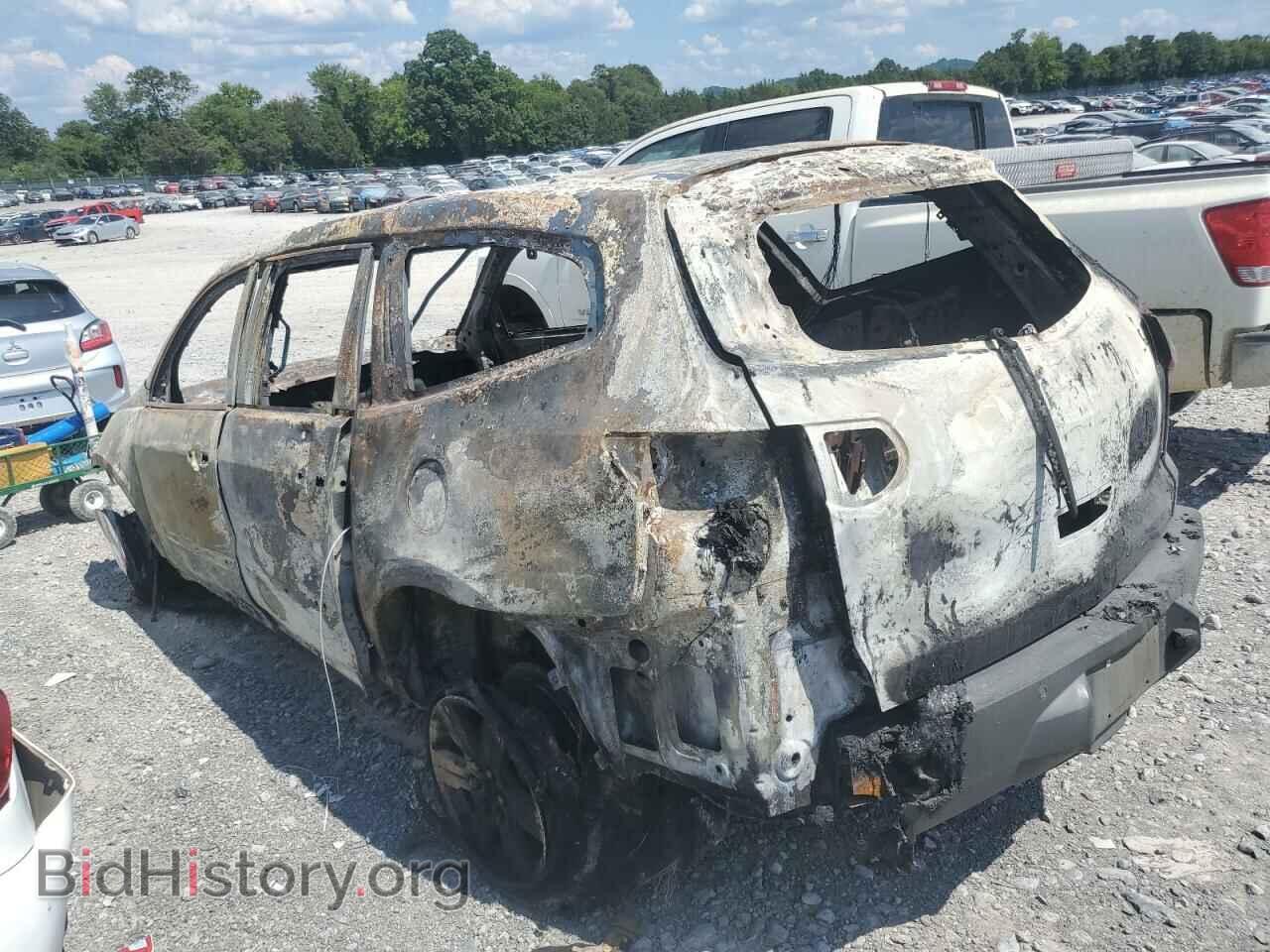 2011 CHEVROLET TRAVERSE - VIN: 1GNKVGED5BJ384120 - Фото 2