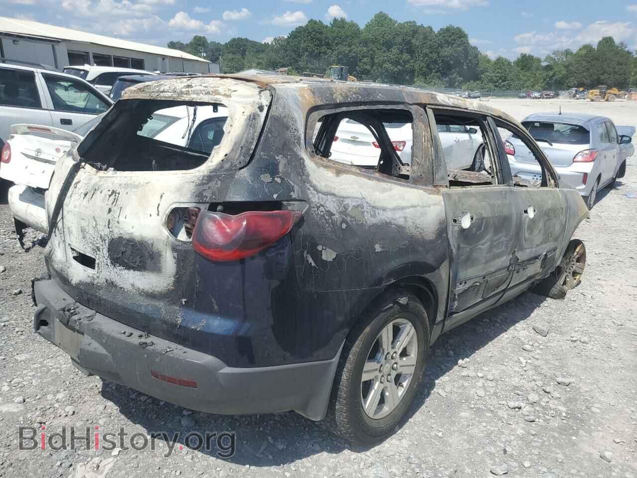 2011 CHEVROLET TRAVERSE - VIN: 1GNKVGED5BJ384120 - Фото 3
