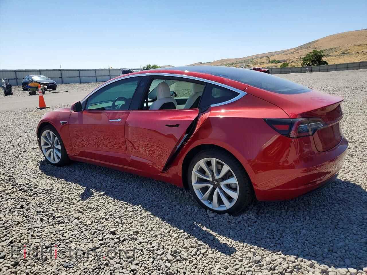 2018 TESLA MODEL 3 - VIN: 5YJ3E1EB1JF100805 - Photo 2
