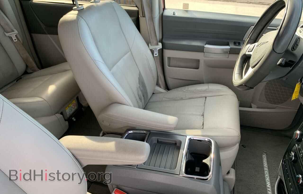 2008 CHRYSLER MINIVAN - VIN: 2A8HR54P68R701455 - Фото 5