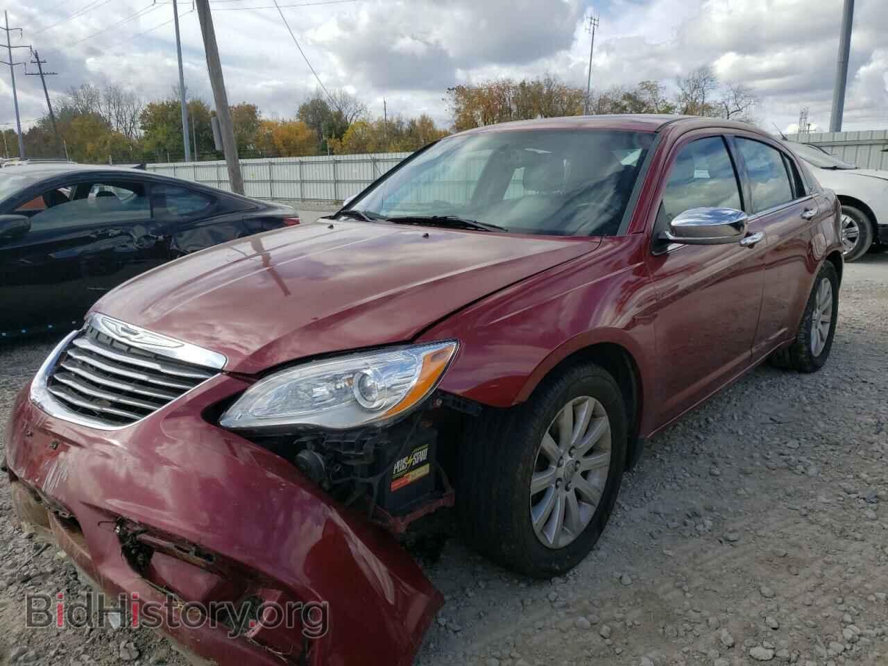 2013 CHRYSLER 200 - VIN: 1C3CCBCG3DN547477 - Фото 2