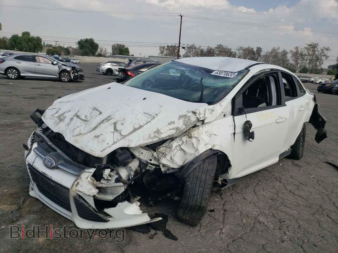 2012 FORD FOCUS - VIN: 1FAHP3F24CL207363 - Фото 2
