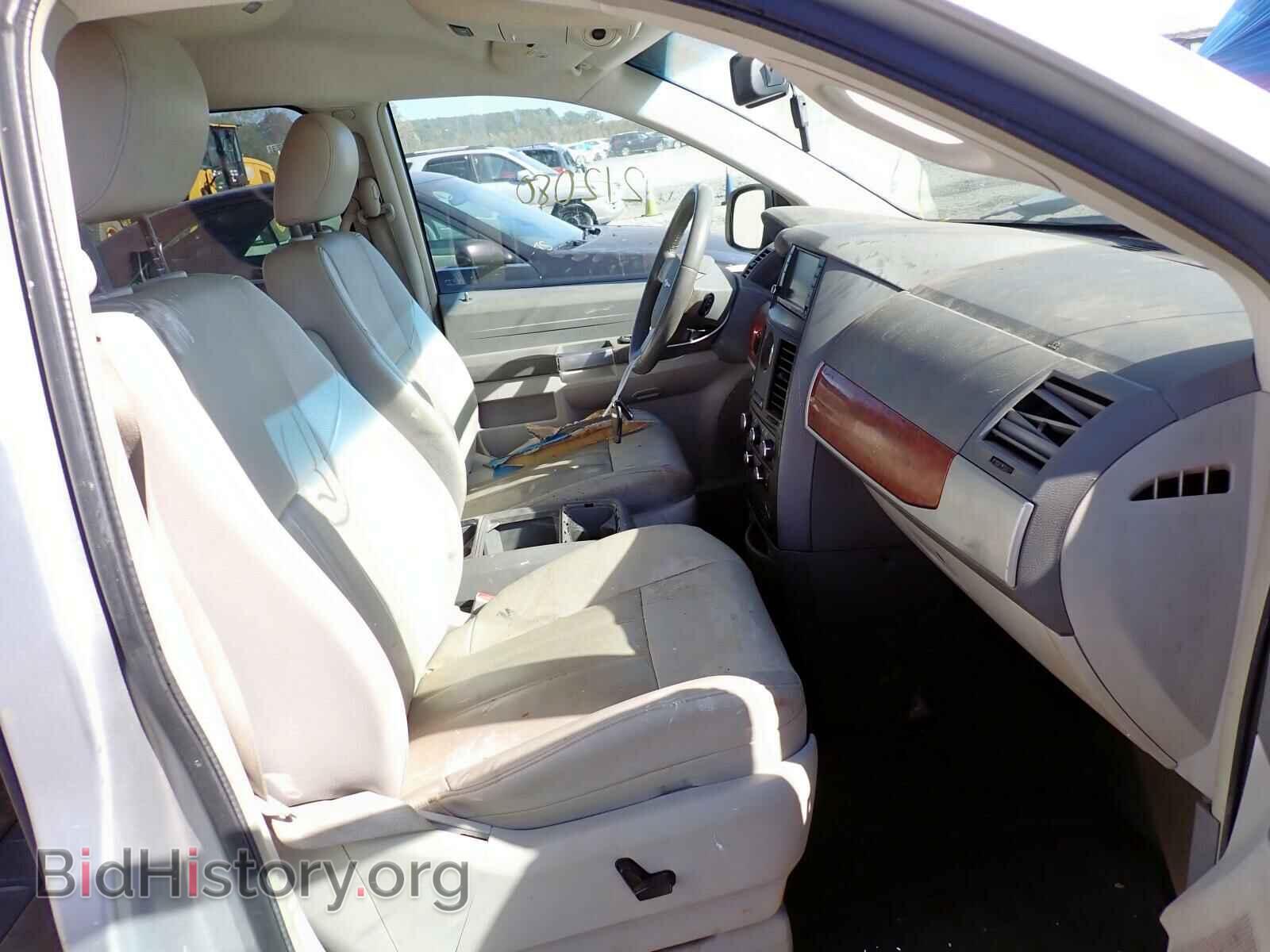 2008 CHRYSLER MINIVAN - VIN: 2A8HR54P88R114898 - Фото 5