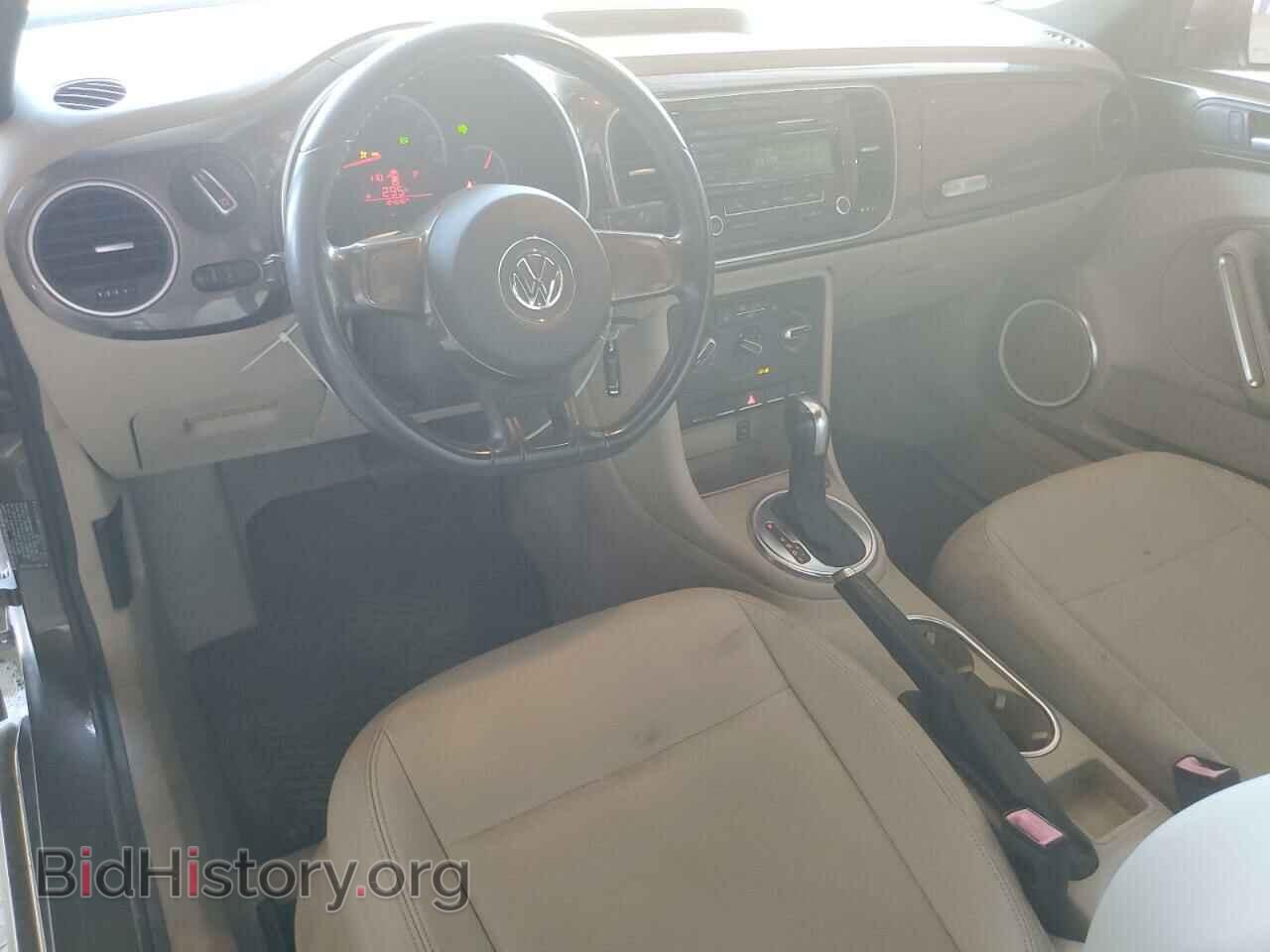 2013 VOLKSWAGEN BEETLE - VIN: 3VW5P7AT7DM827562 - Фото 8