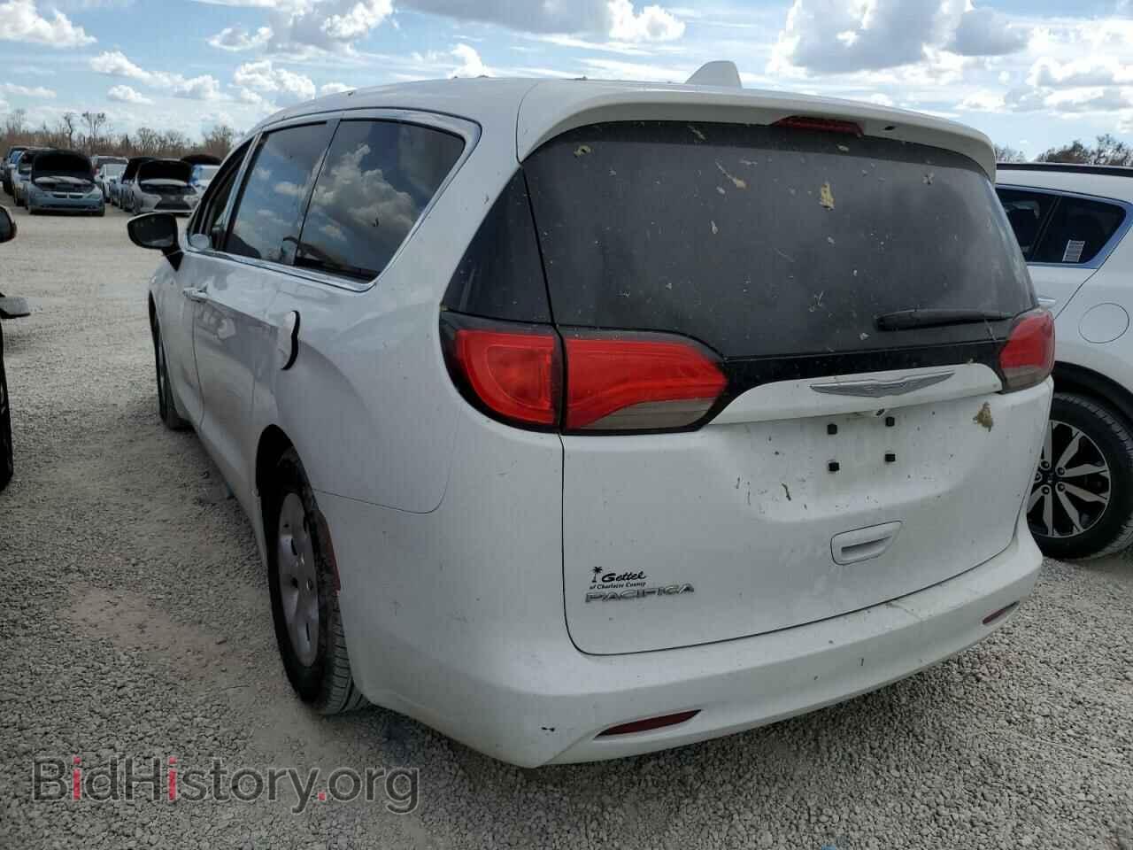 2017 CHRYSLER PACIFICA - VIN: 2C4RC1CG1HR570782 - Photo 3