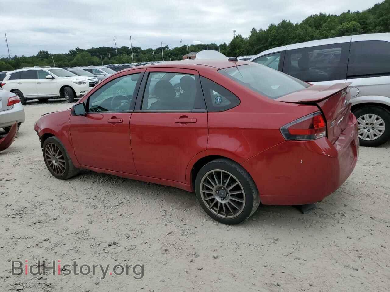 2011 FORD FOCUS - VIN: 1FAHP3GN7BW199541 - Photo 2