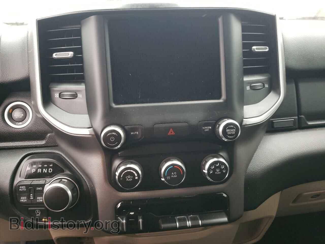 2019 RAM 1500 - VIN: 1C6SRFBT4KN833113 - Фото 9