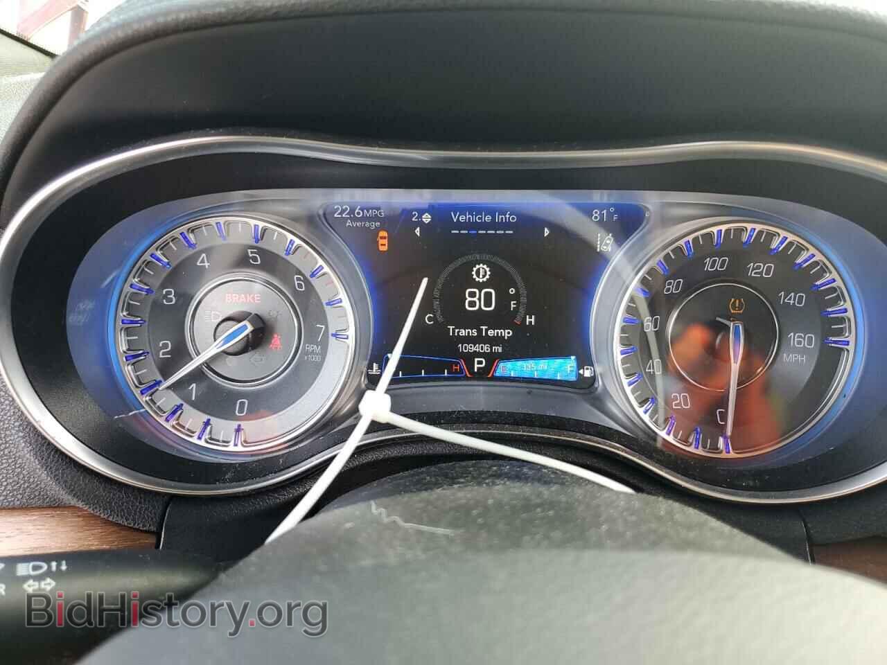 2018 CHRYSLER 300 - VIN: 2C3CCAPT6JH211246 - Фото 9