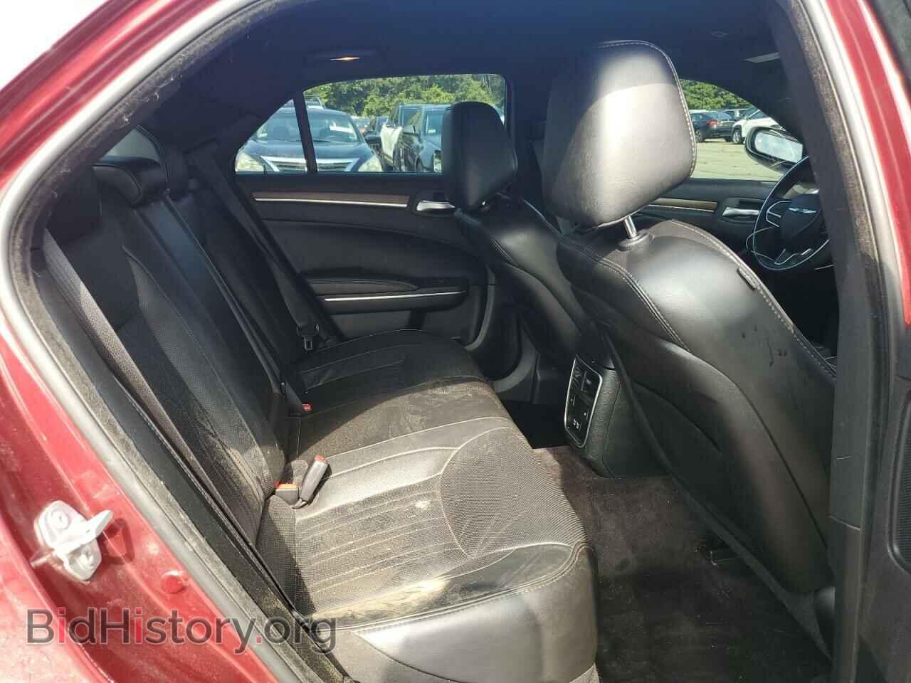 2018 CHRYSLER 300 - VIN: 2C3CCAPT6JH211246 - Фото 10