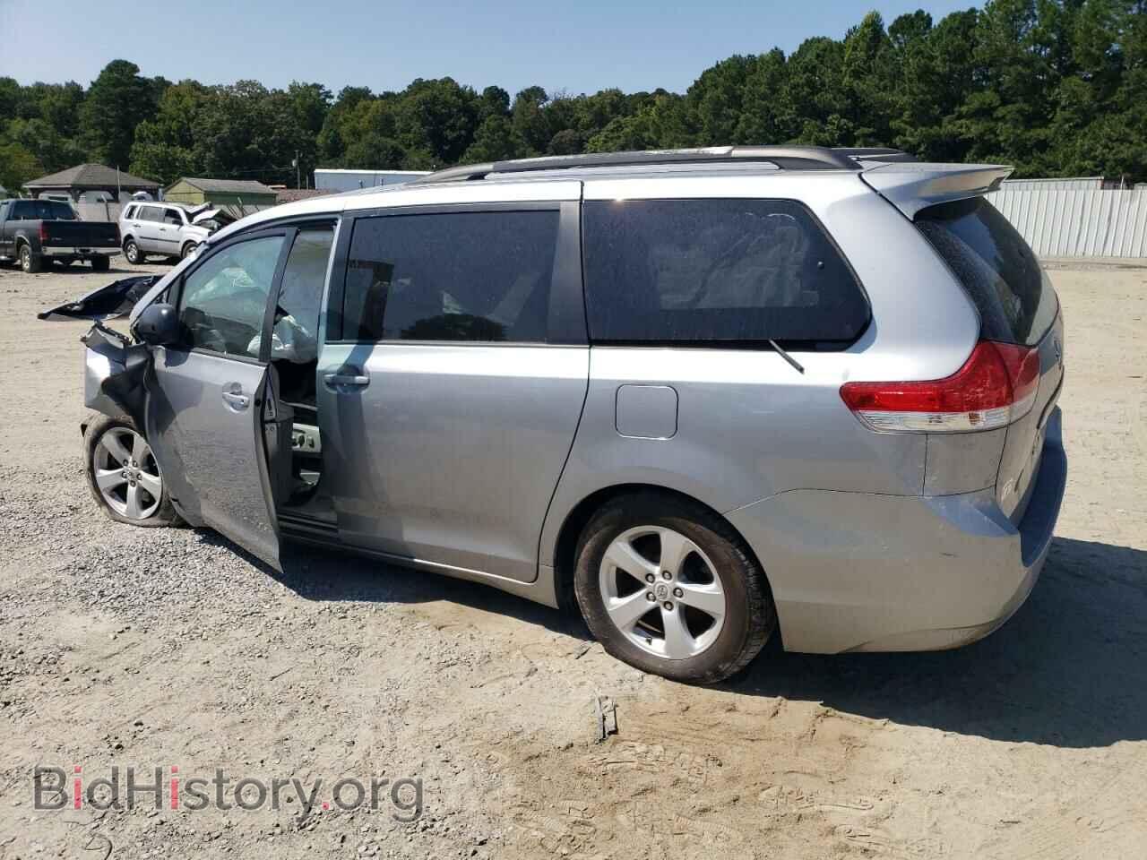 2011 TOYOTA All Models - VIN: 5TDKK3DC4BS134826 - Фото 2