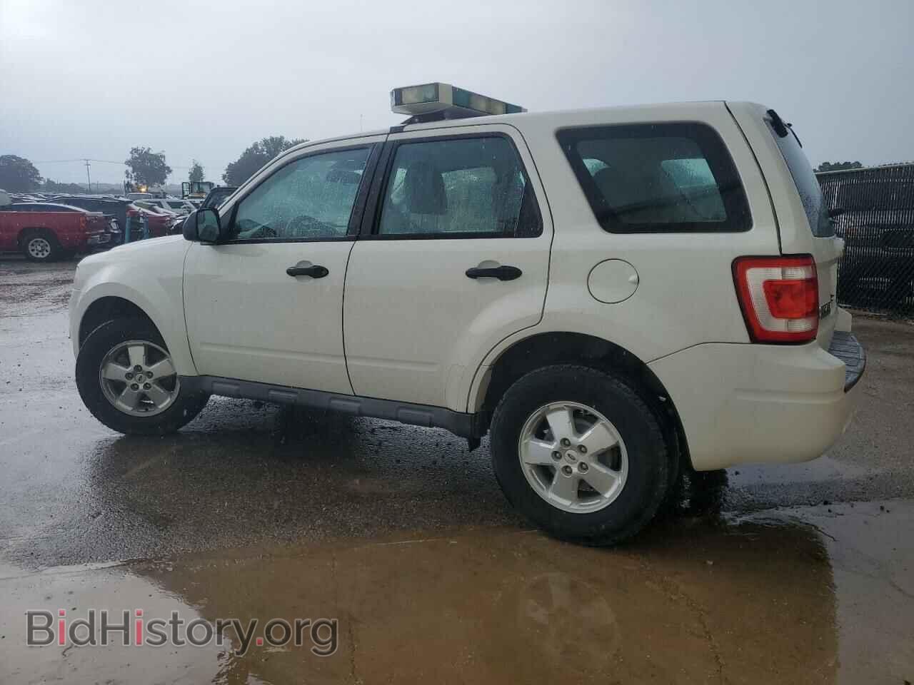 2011 FORD ESCAPE - VIN: 1FMCU0C74BKC27897 - Фото 2