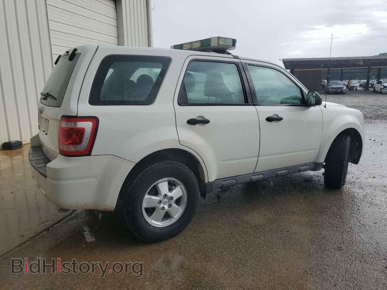 2011 FORD ESCAPE - VIN: 1FMCU0C74BKC27897 - Фото 3