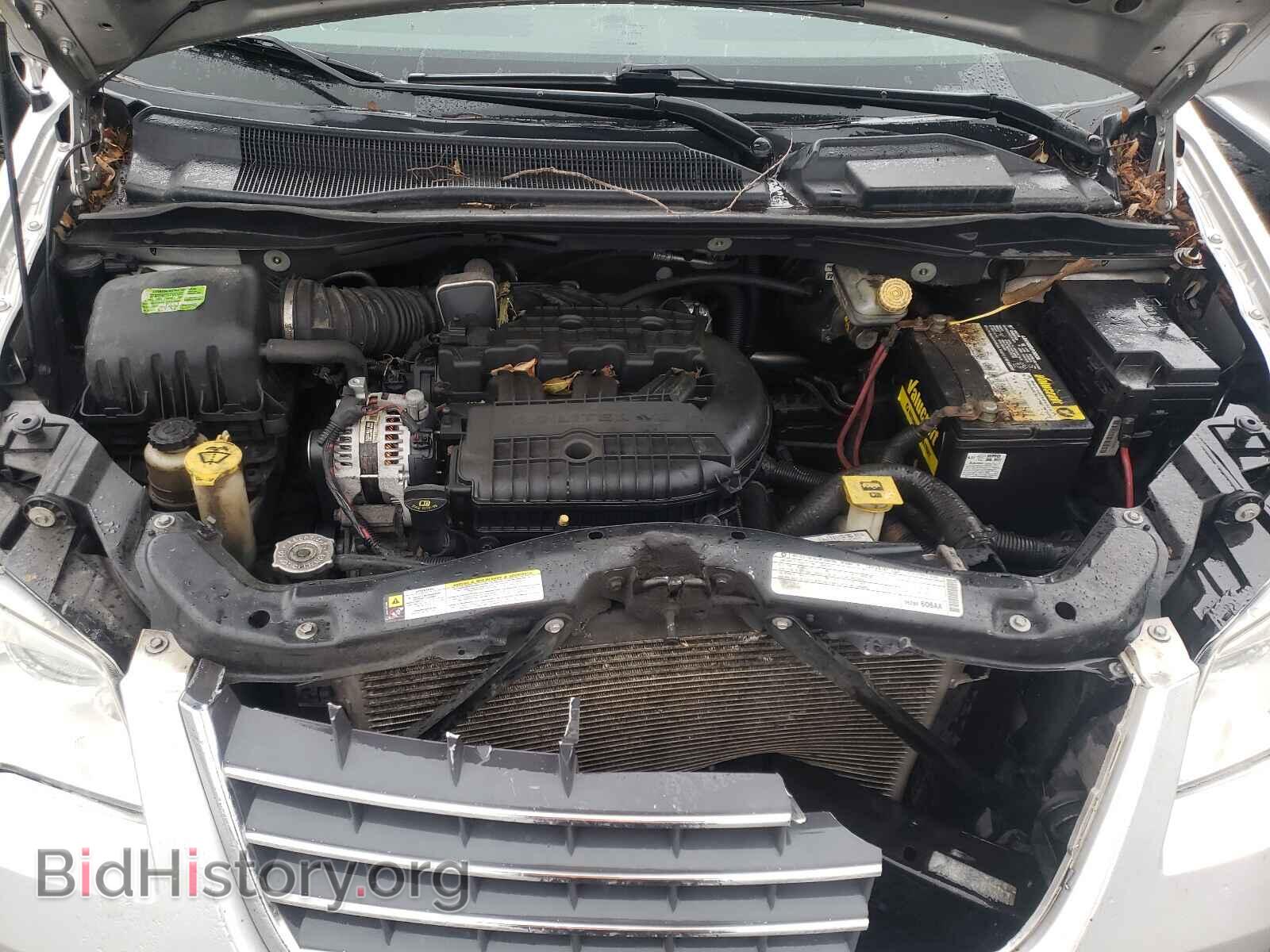 2009 CHRYSLER MINIVAN - VIN: 2A8HR64X19R631242 - Фото 7
