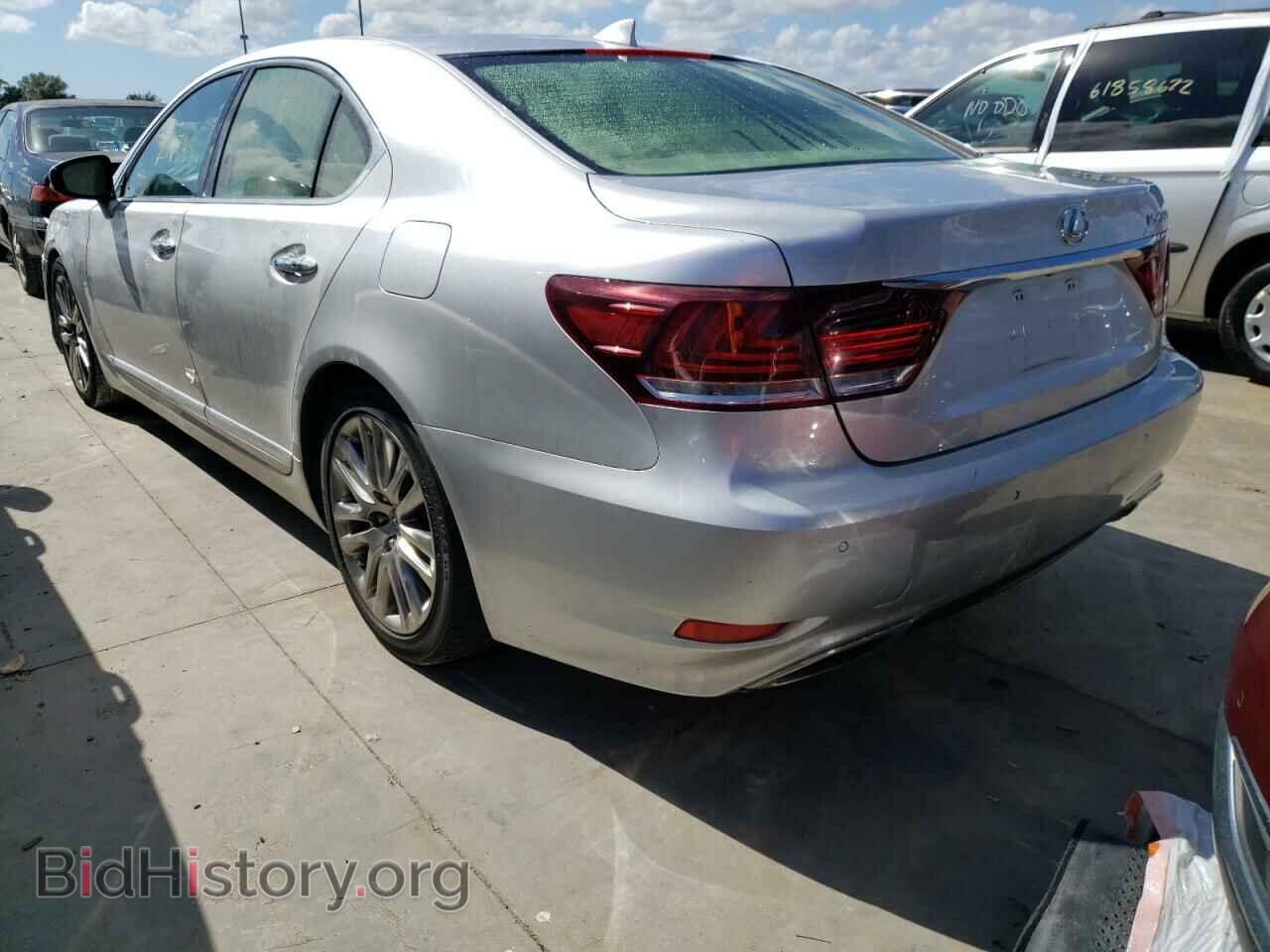 2014 LEXUS LS460 - VIN: JTHBL5EF4E5126199 - Photo 3
