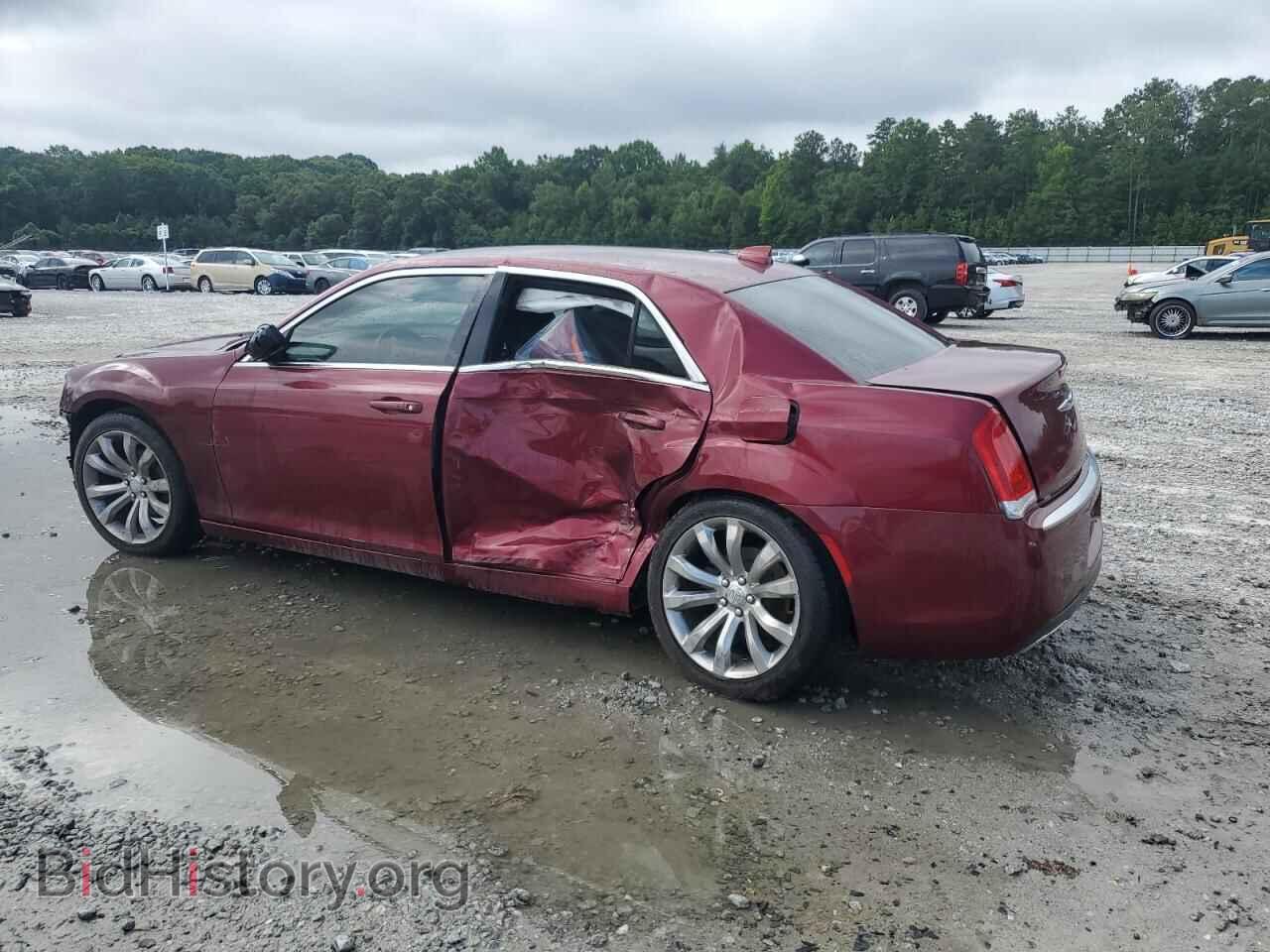 2018 CHRYSLER 300 - VIN: 2C3CCAAG7JH342021 - Фото 2