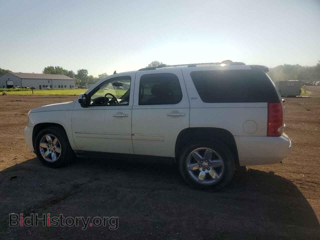 2011 GMC YUKON - VIN: 1GKS2CE09BR132755 - Фото 2