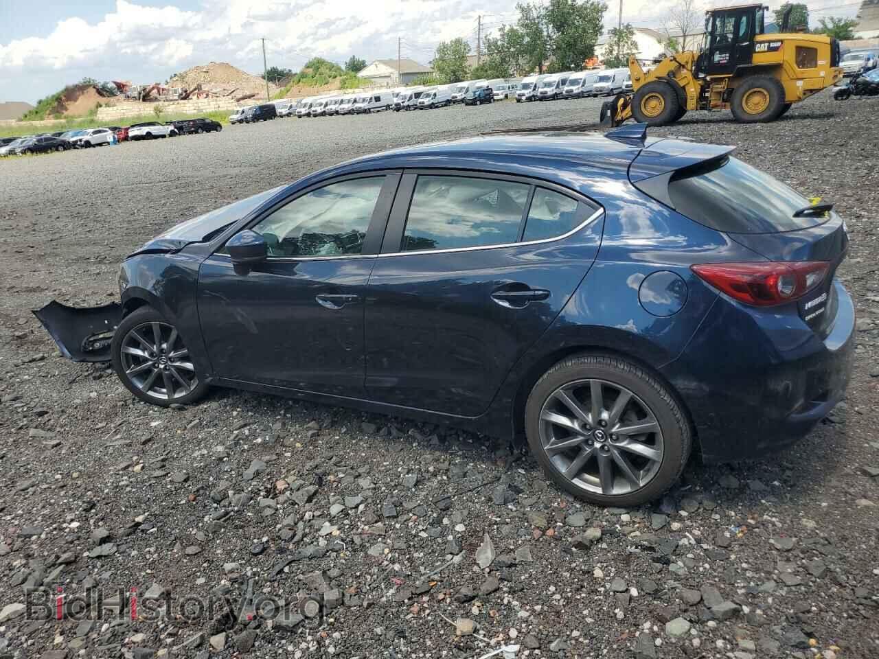 2018 MAZDA 3 - VIN: 3MZBN1M38JM223788 - Фото 2