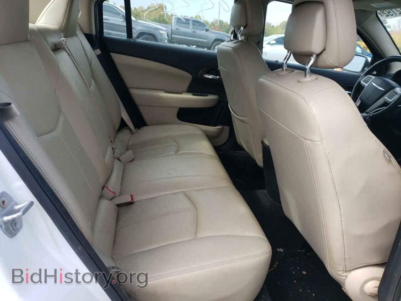 2013 CHRYSLER 200 - VIN: 1C3CCBCG1DN528877 - Photo 6