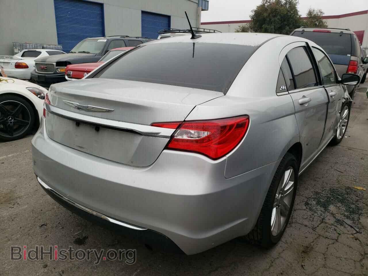 2011 CHRYSLER 200 - VIN: 1C3BC1FB9BN576582 - Фото 4