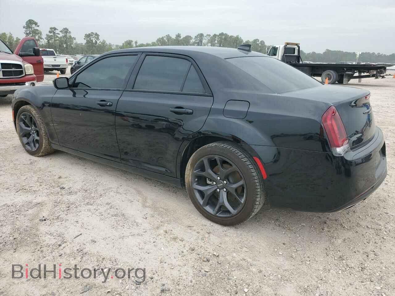 2023 CHRYSLER 300 - VIN: 2C3CCAAG2PH600857 - Фото 2