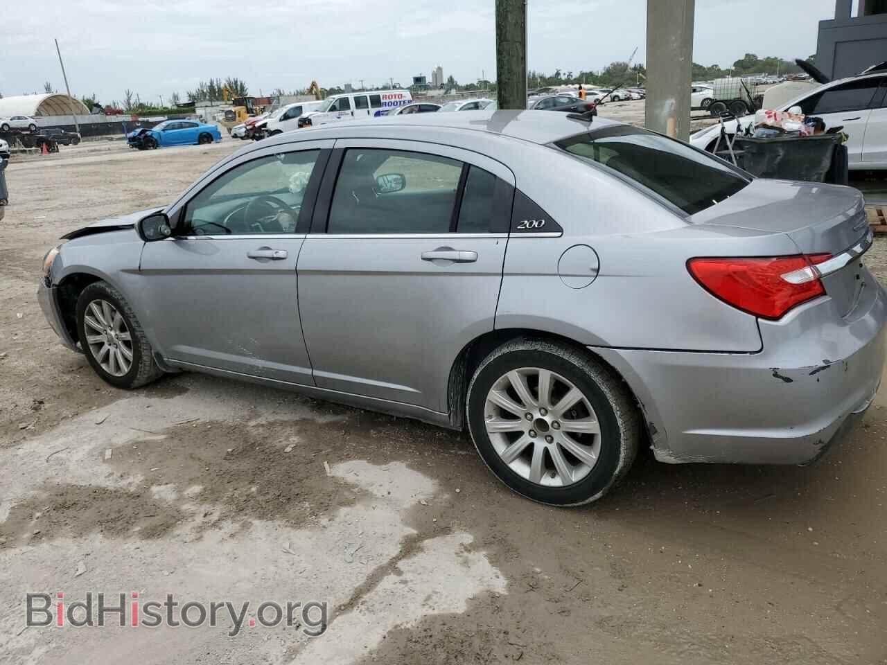 2013 CHRYSLER 200 - VIN: 1C3CCBBB3DN653076 - Photo 2