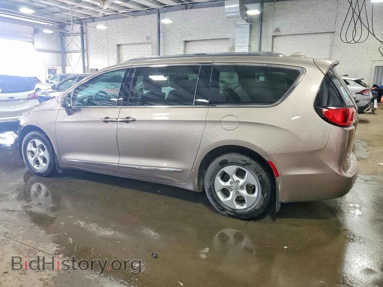 2017 CHRYSLER PACIFICA - VIN: 2C4RC1EG6HR677047 - Photo 2