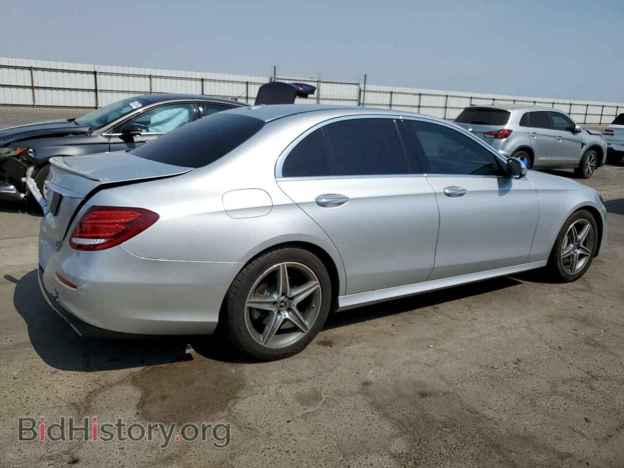 2019 MERCEDES-BENZ E-CLASS - VIN: WDDZF4JB3KA594020 - Фото 3