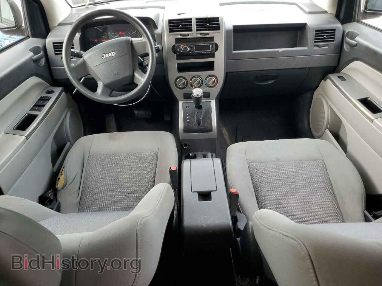 2007 JEEP COMPASS - VIN: 1J8FF47W57D193526 - Photo 8
