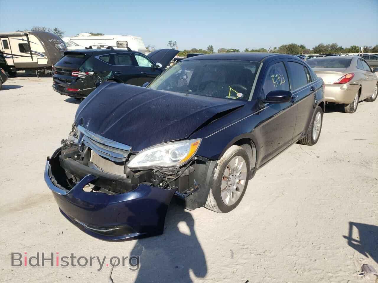 2014 CHRYSLER 200 - VIN: 1C3CCBAB2EN175817 - Фото 2