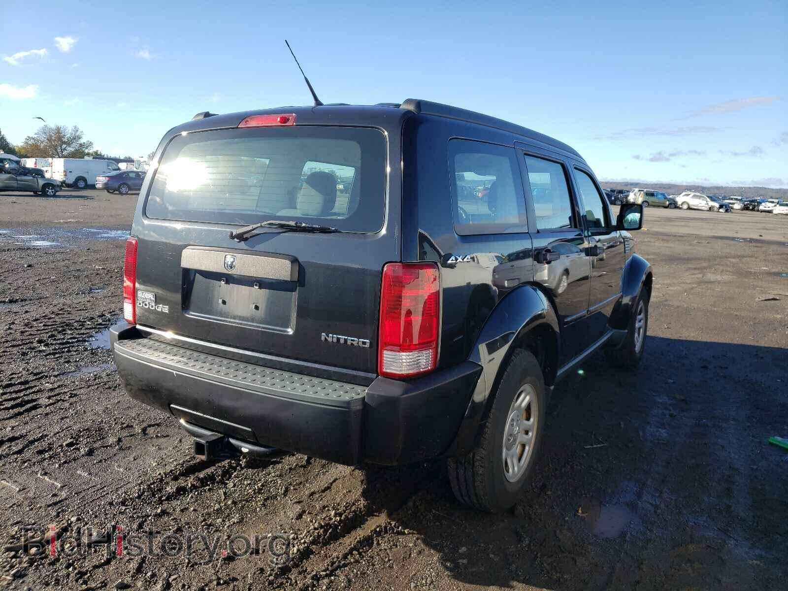 2011 DODGE NITRO - VIN: 1D4PU2GK5BW511535 - Photo 4