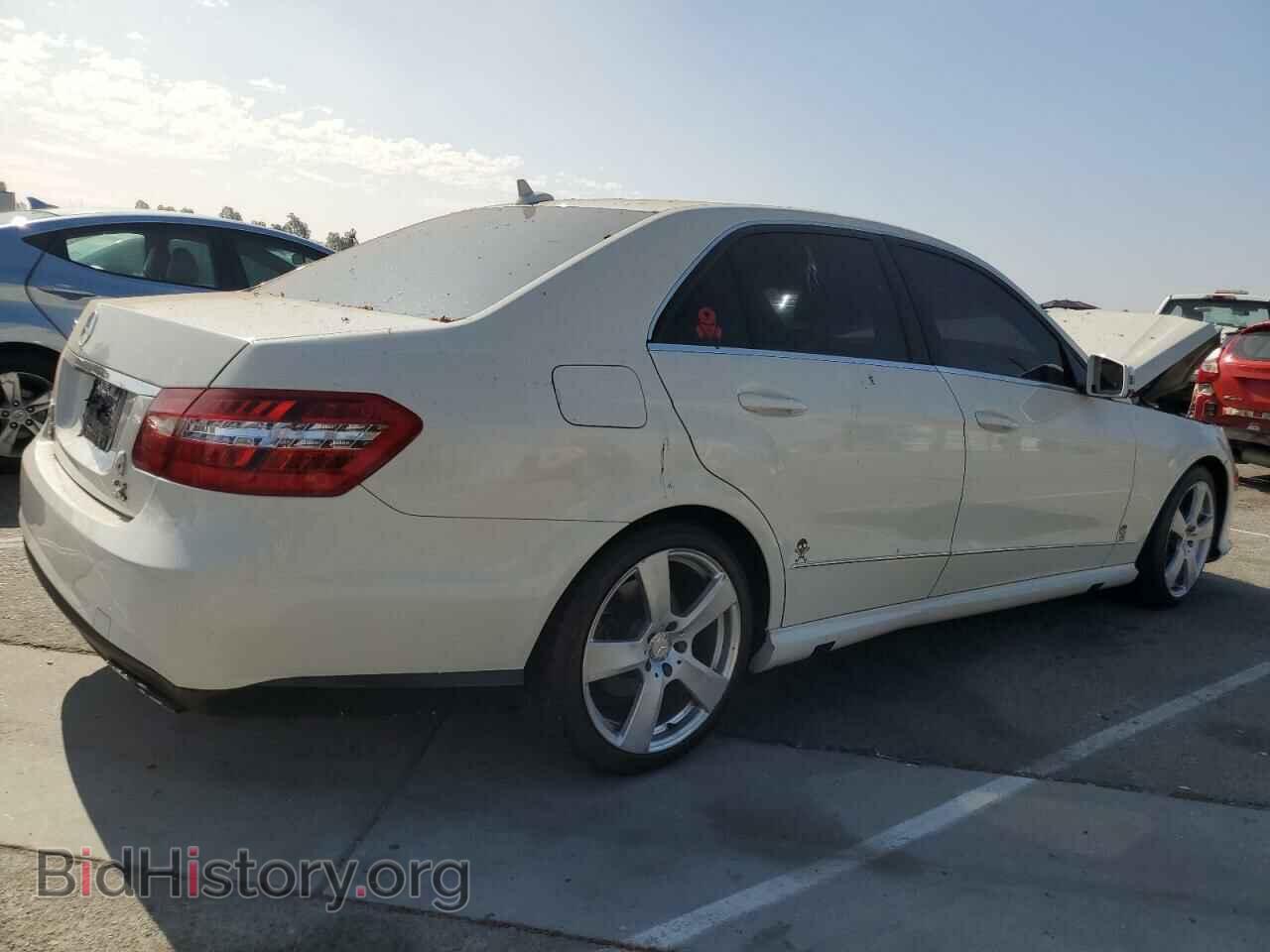 2011 MERCEDES-BENZ E-CLASS - VIN: WDDHF5GB5BA453264 - Фото 3