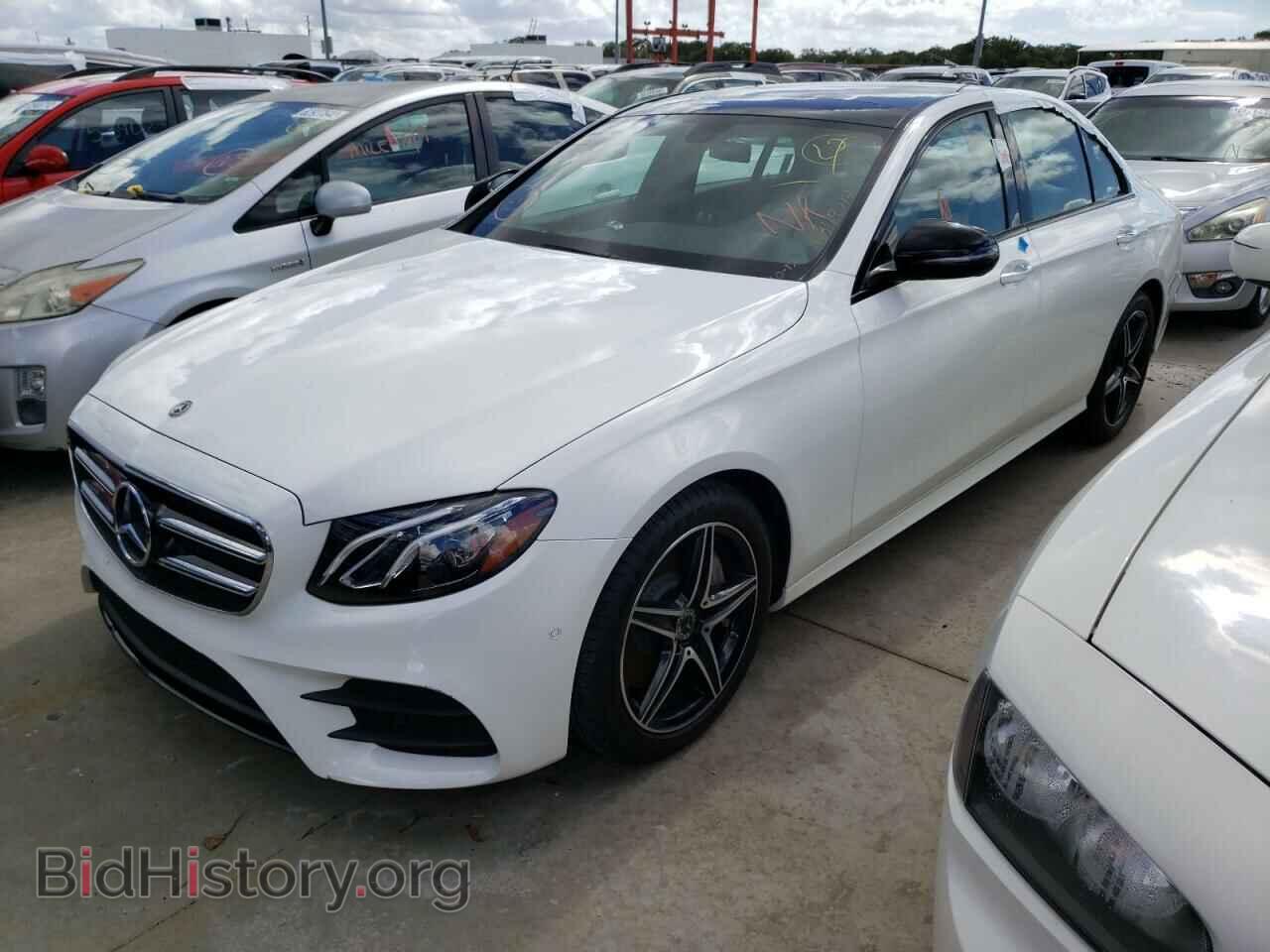 2018 MERCEDES-BENZ E-CLASS - VIN: WDDZF4JB3JA370101 - Фото 2
