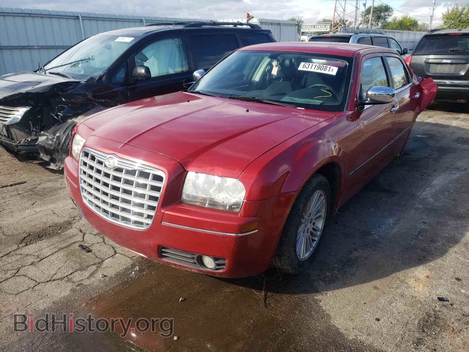 2010 CHRYSLER 300 - VIN: 2C3CA4CD3AH114964 - Фото 2