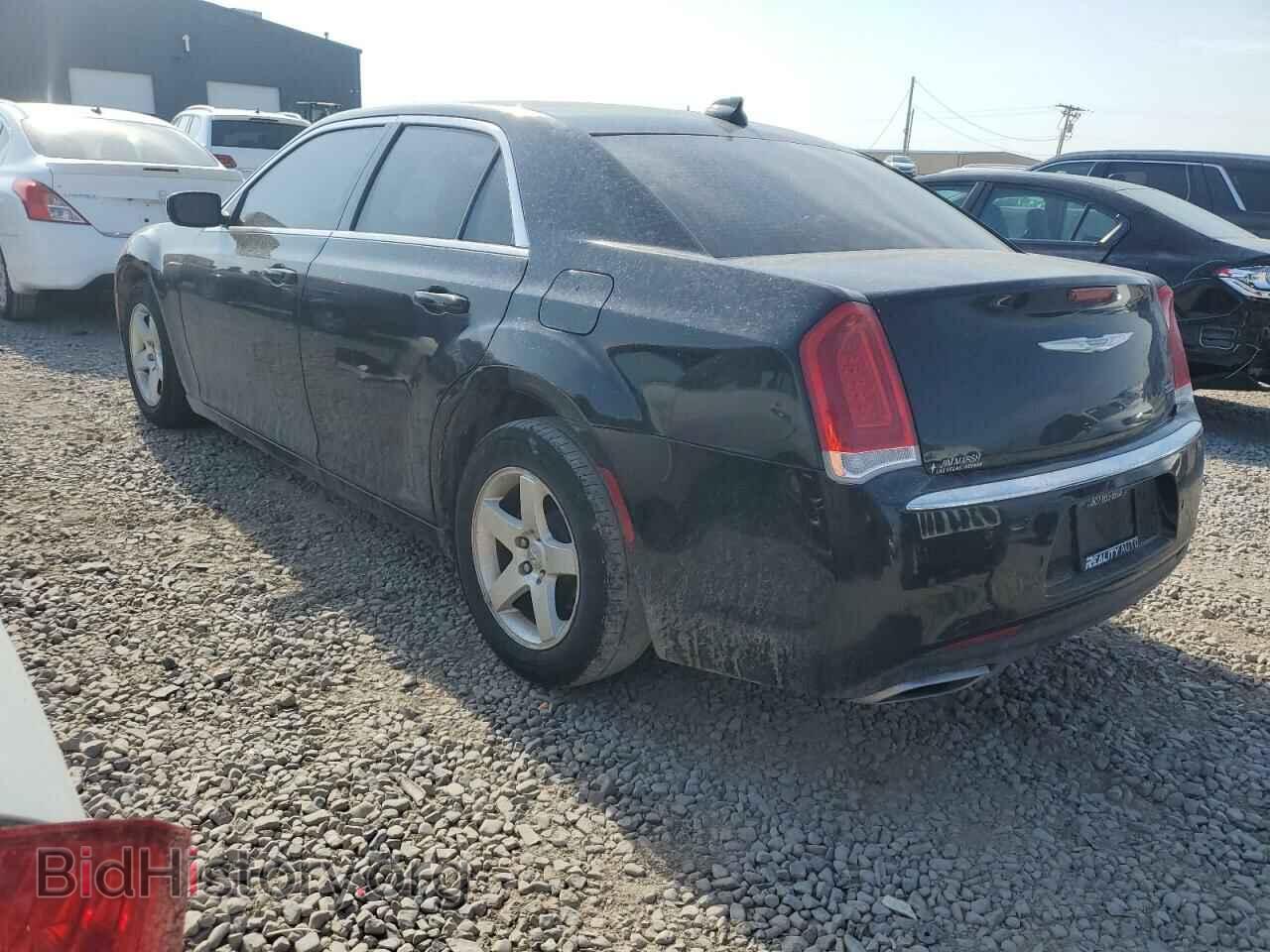 2015 CHRYSLER 300 - VIN: 2C3CCAAG1FH786907 - Фото 2