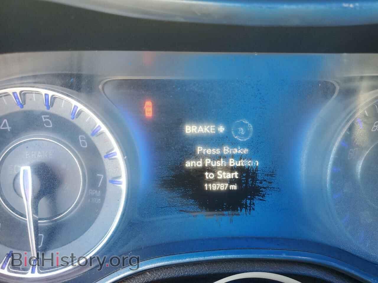 2015 CHRYSLER 300 - VIN: 2C3CCAAG1FH786907 - Фото 9
