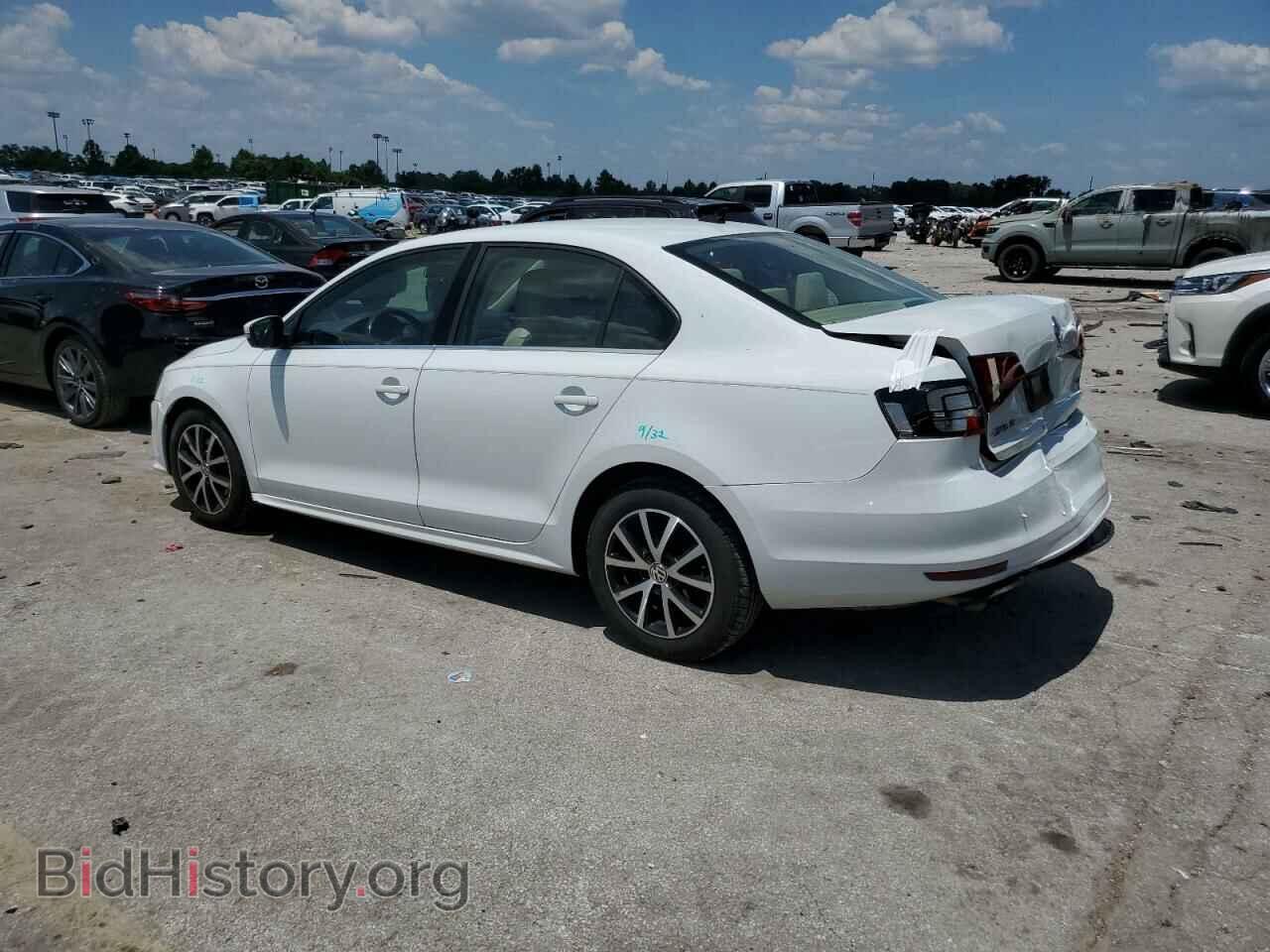 2017 VOLKSWAGEN JETTA - VIN: 3VWDB7AJ4HM356632 - Фото 2