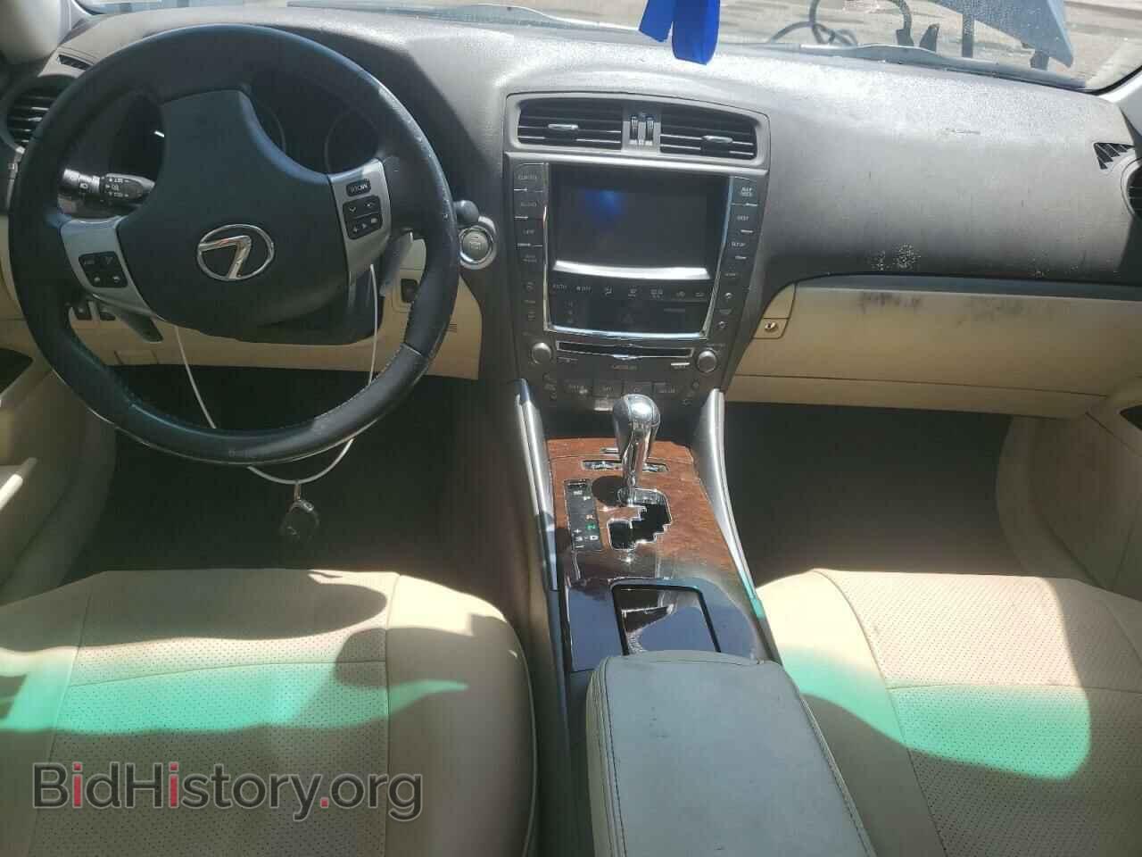 2011 LEXUS IS - VIN: JTHBF5C24B5138128 - Photo 8