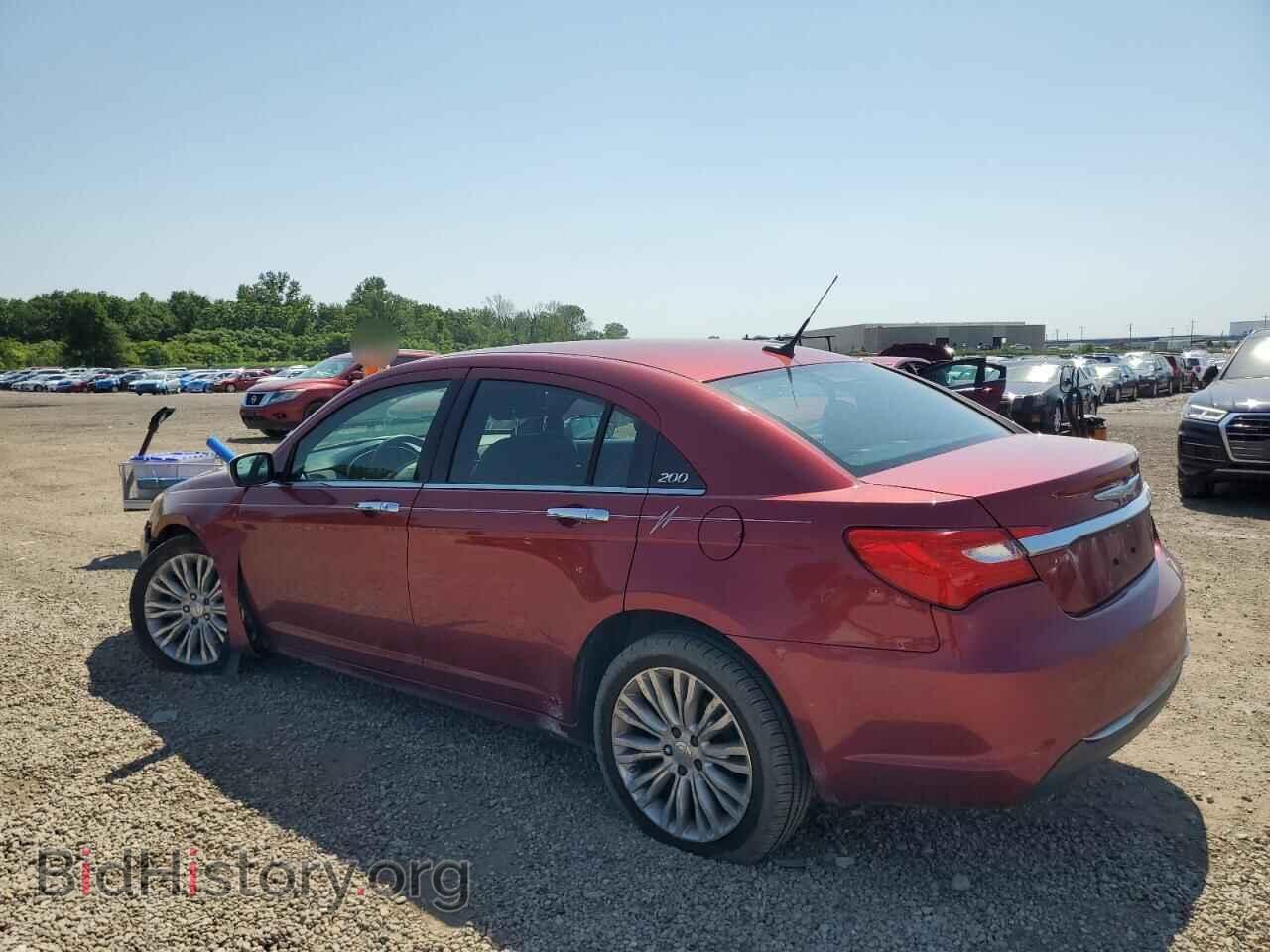 2011 CHRYSLER 200 - VIN: 1C3BC2FG6BN505776 - Фото 2