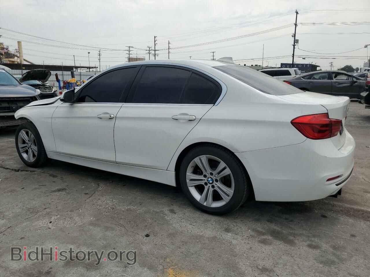 2018 BMW 3 SERIES - VIN: WBA8B9C52JEE82306 - Фото 2