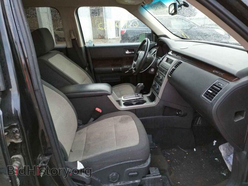 2011 Ford FLEX (VIN 2FMGK5CC7BBD00451) — фото 5 из 10